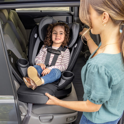 Revolve360 Extend All-in-One Rotating Car Seat with Quick Clean Cover - Feature Image 4
