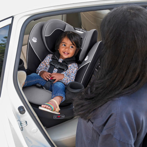 Revolve360 Rotating All-In-One Car Seat - Feature Image 3